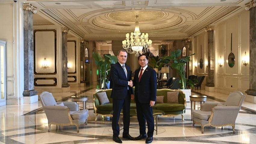 Azərbaycan və Vyetnam XİN başçıları strateji tərəfdaşlığın inkişaf perspektivlərini müzakirə ediblər