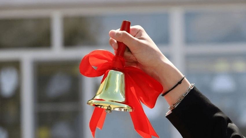 Məktəblərdə “Son zəng” tədbirlərinin keçiriləcəyi tarix açıqlanıb