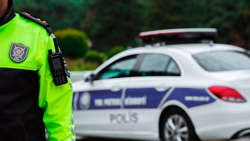 Yol polisi həftəsonu səfərə hazırlaşan sürücülərə müraciət edib
