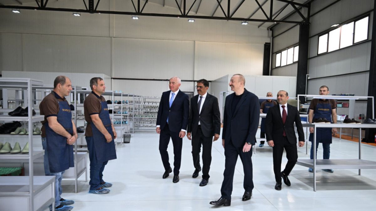 Prezident “PIRSHAGHI” ayaqqabı fabrikinin Laçın filialının açılışında iştirak edib
