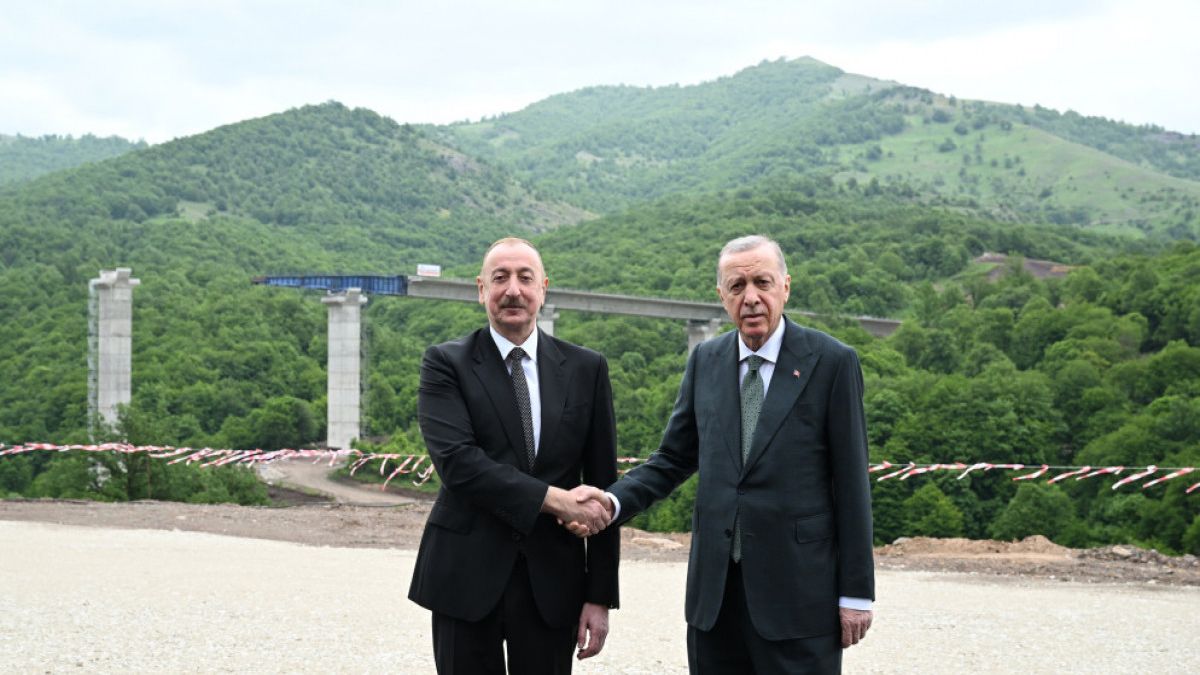 Laçında Azərbaycan və Türkiyə prezidentlərinin təkbətək görüşü başlayıb
