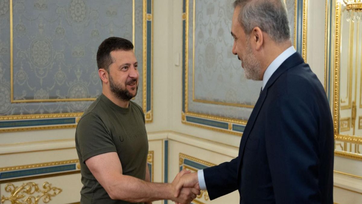 Zelenski Hakan Fidanı qəbul edib