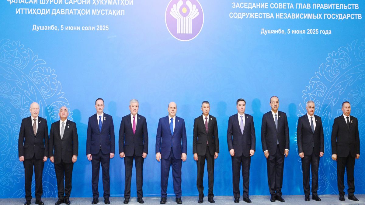 Əli Əsədov Düşənbədə MDB Hökumət Başçıları Şurasının iclasında iştirak edib