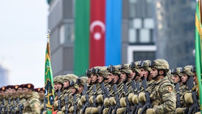 Bakıda Silahlı Qüvvələr Günündə hərbçilərin yürüşü keçirilir