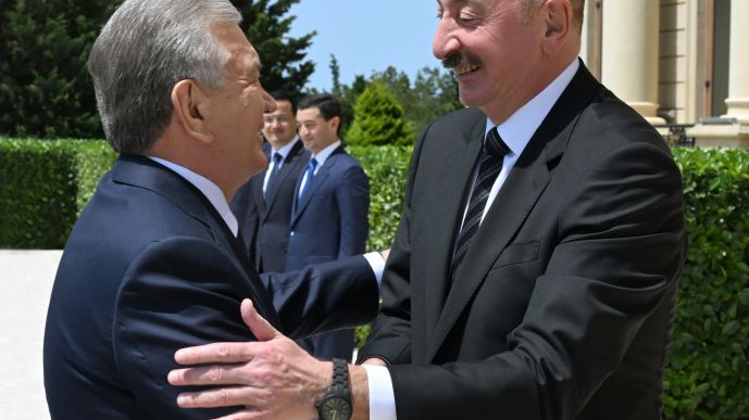 Şavkat Mirziyoyevin rəsmi qarşılanma mərasimi olub