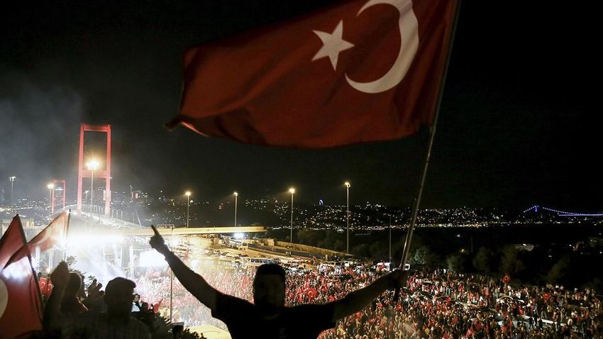 Bu gün Türkiyədə Demokratiya və Milli Birlik Günüdür