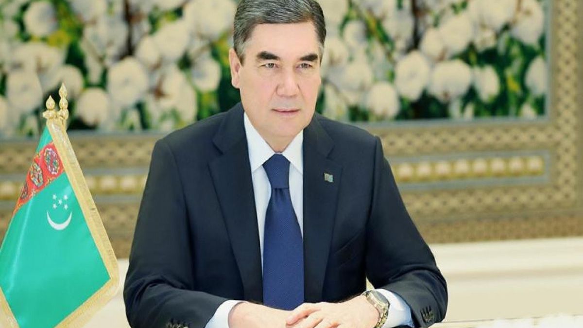 Qurbanqulu Berdiməhəmmədov Azərbaycana səfərə gəlib