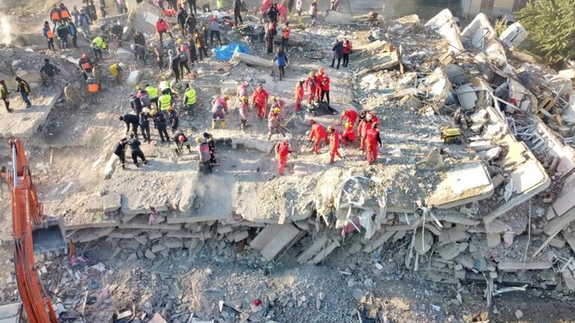 Türkiyədə baş vermiş dağıdıcı zəlzələdən 3 il ötür