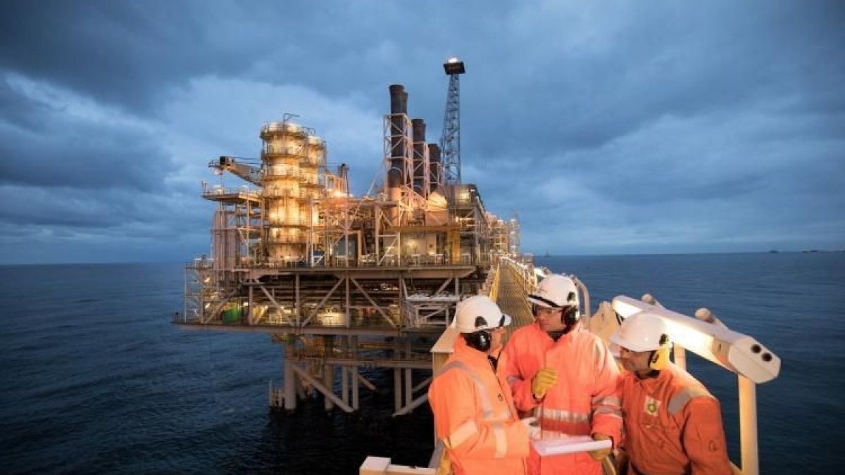 Azərbaycan neftinin qiyməti 126 dollara yaxınlaşıb