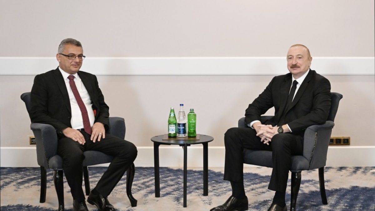 Dövlət başçısı Antalyada Şimali Kipr Prezidenti ilə görüşüb